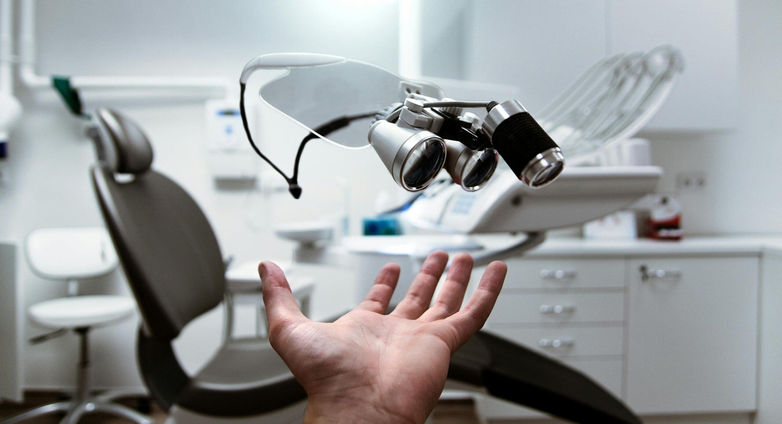 free eye treatment Lahore