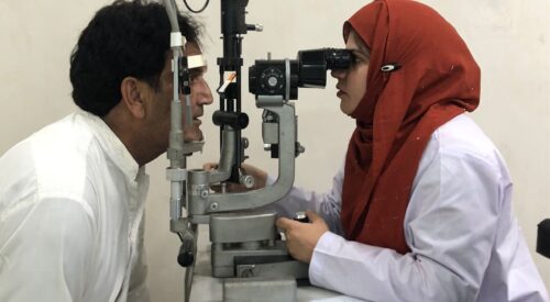 eye surgery lahore